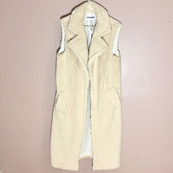 Steve Madden Sherpa Vest - Picture 4 of 11